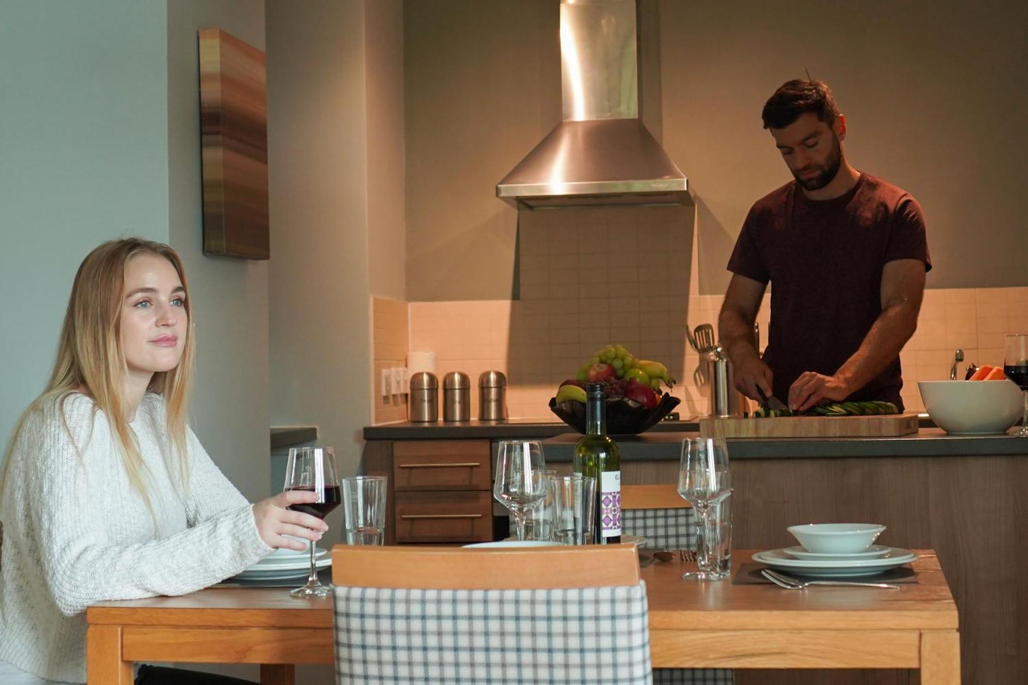 De Vere Cotswold Water Park Apartments 시런세스터 외부 사진
